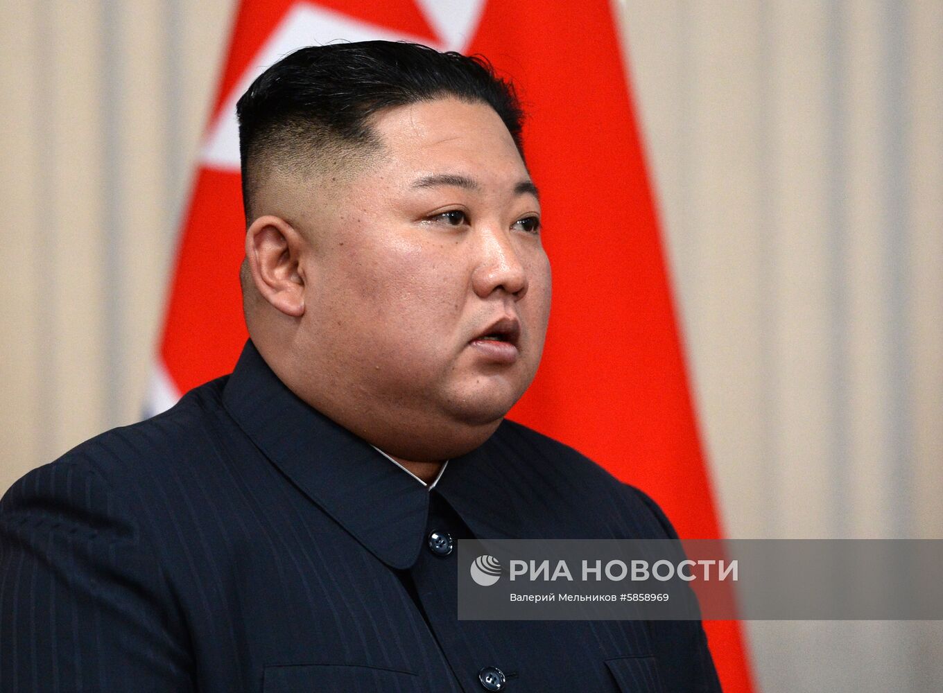 Президент РФ В. Путин встретился с лидером КНДР Ким Чен Ыном