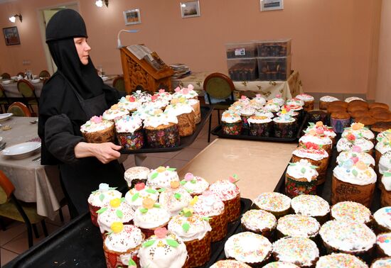 Подготовка к Пасхе в женском монастыре в Забайкальском крае