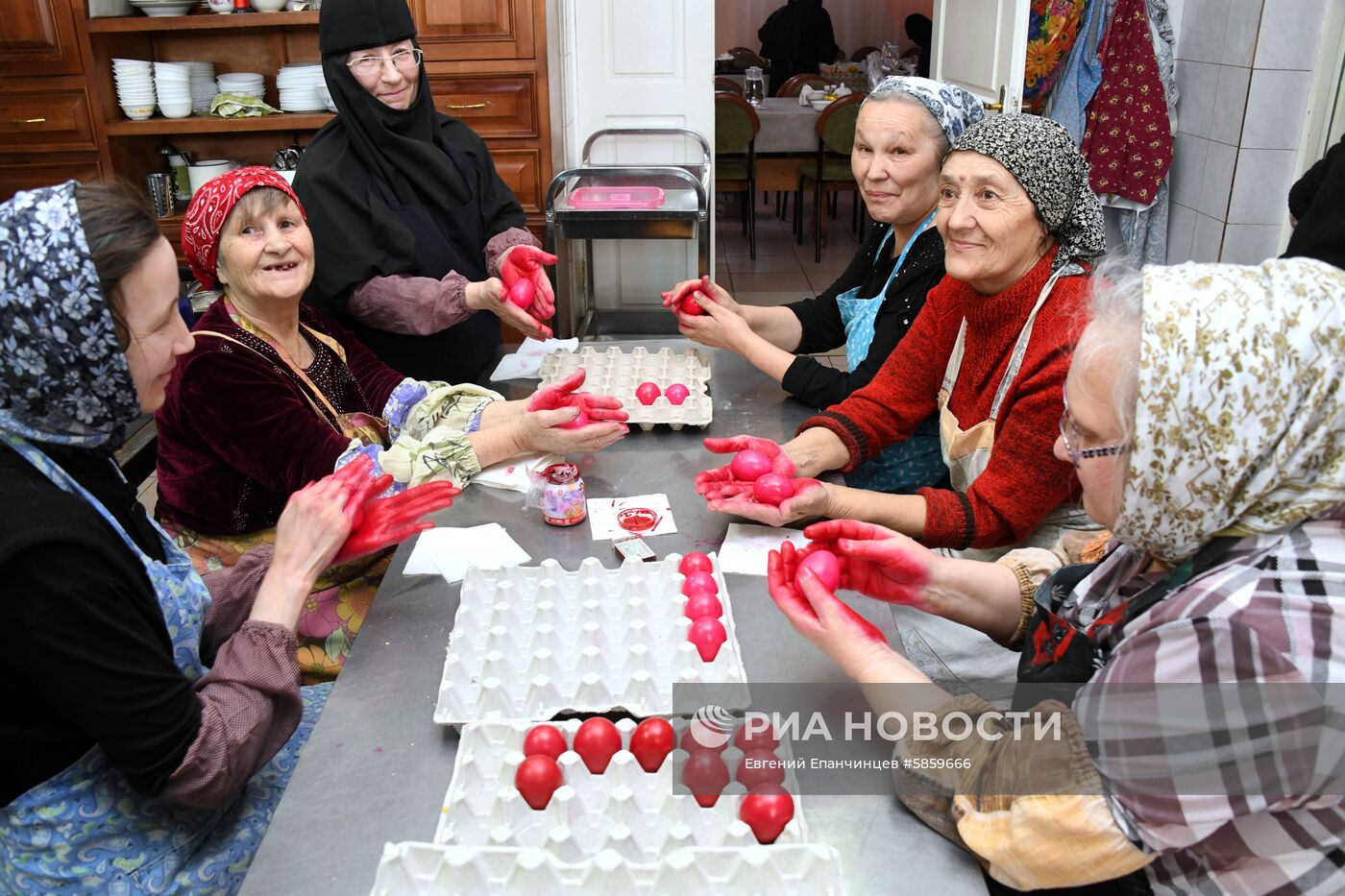 Подготовка к Пасхе в женском монастыре в Забайкальском крае