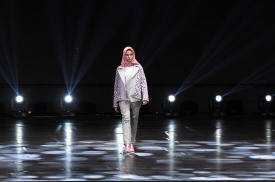 Модный показ «RUSSIA-OIC FASHIONWAY 2019»