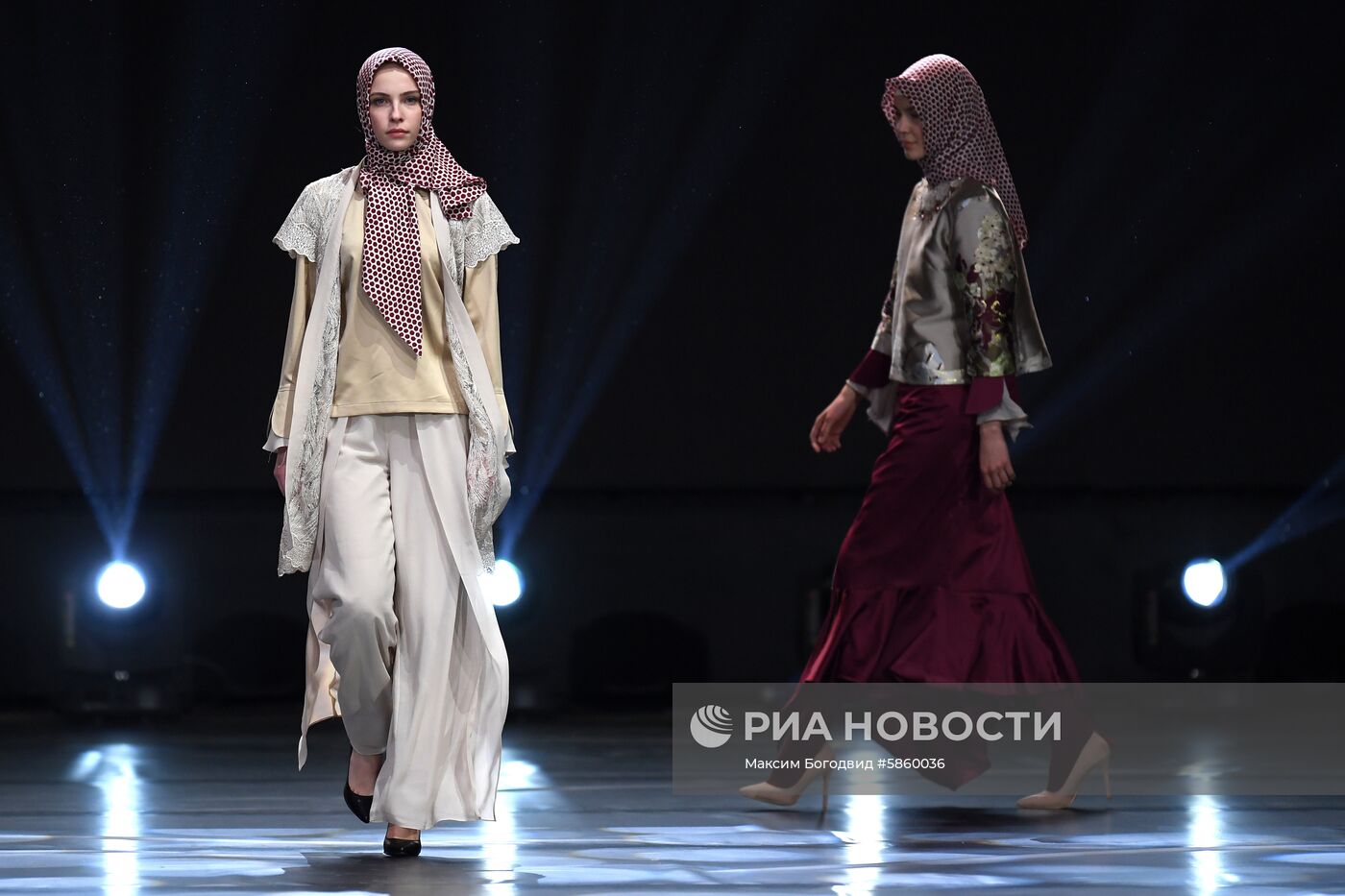 Модный показ «RUSSIA-OIC FASHIONWAY 2019»