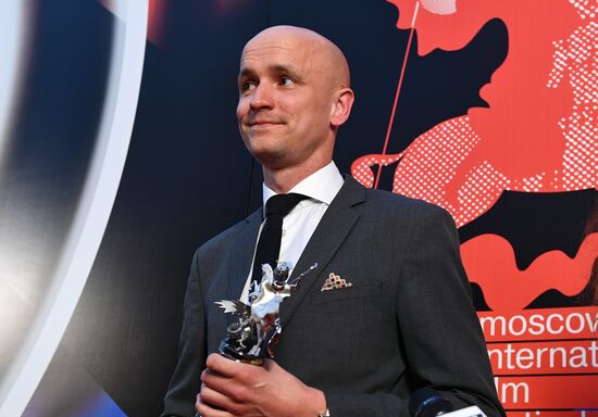 Церемония закрытия 41-го ММКФ