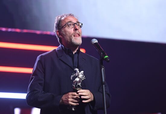 Церемония закрытия 41-го ММКФ