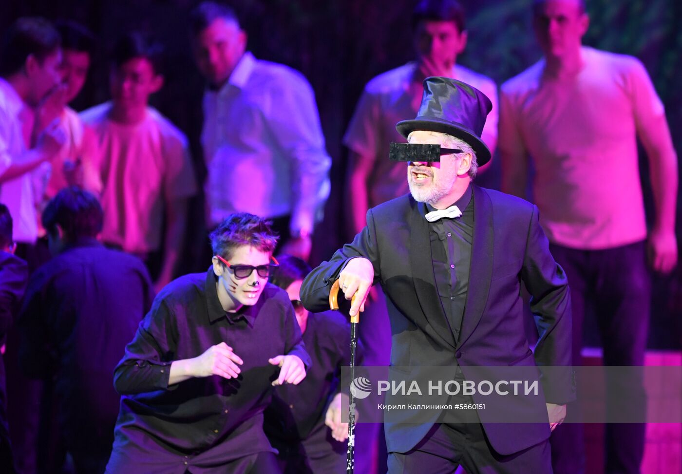 Спектакль "Мы все из одной глины" в Кремле