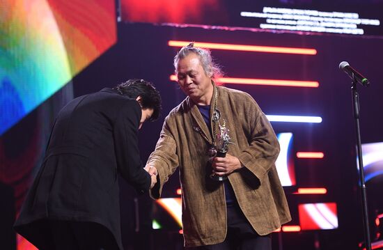 Церемония закрытия 41-го ММКФ