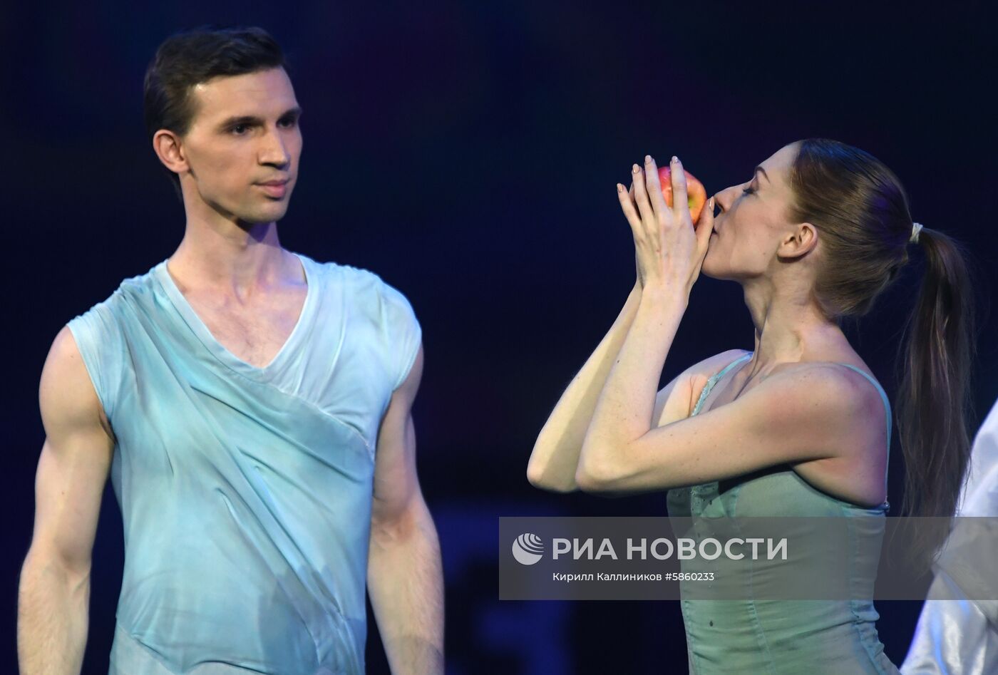 Спектакль "Мы все из одной глины" в Кремле