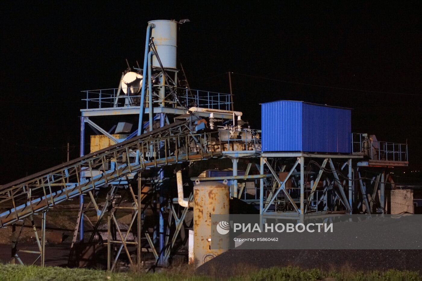 Взрыв произошел на шахте "Схидкарбон" в Луганской области