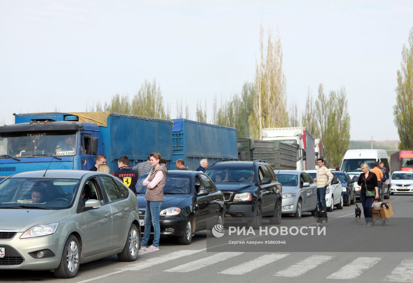 Граждане ЛНР и ДНР смогут получить паспорта РФ по упрощенной процедуре