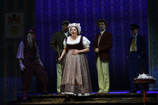 Репетиция спектакля "Всегда зовите Долли!" в Малом театре