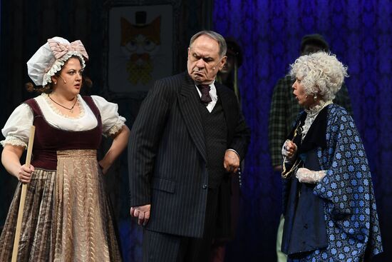 Репетиция спектакля "Всегда зовите Долли!" в Малом театре