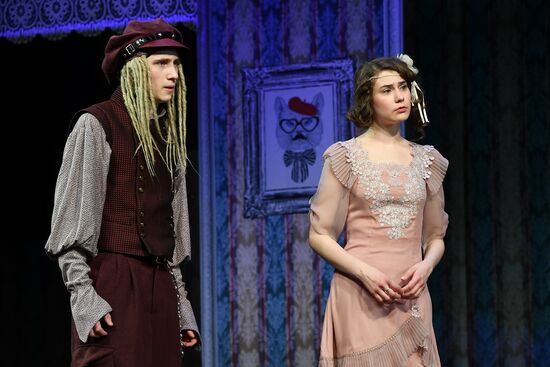 Репетиция спектакля "Всегда зовите Долли!" в Малом театре