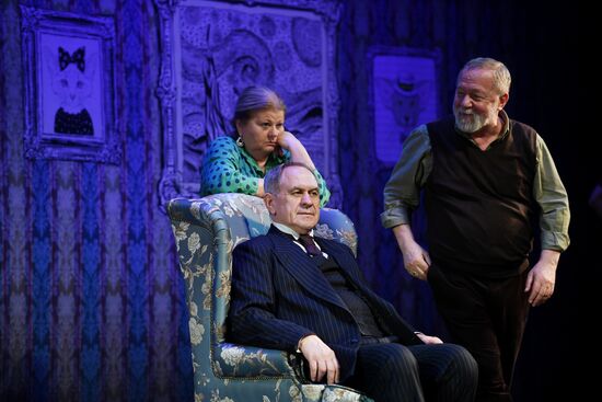 Репетиция спектакля "Всегда зовите Долли!" в Малом театре