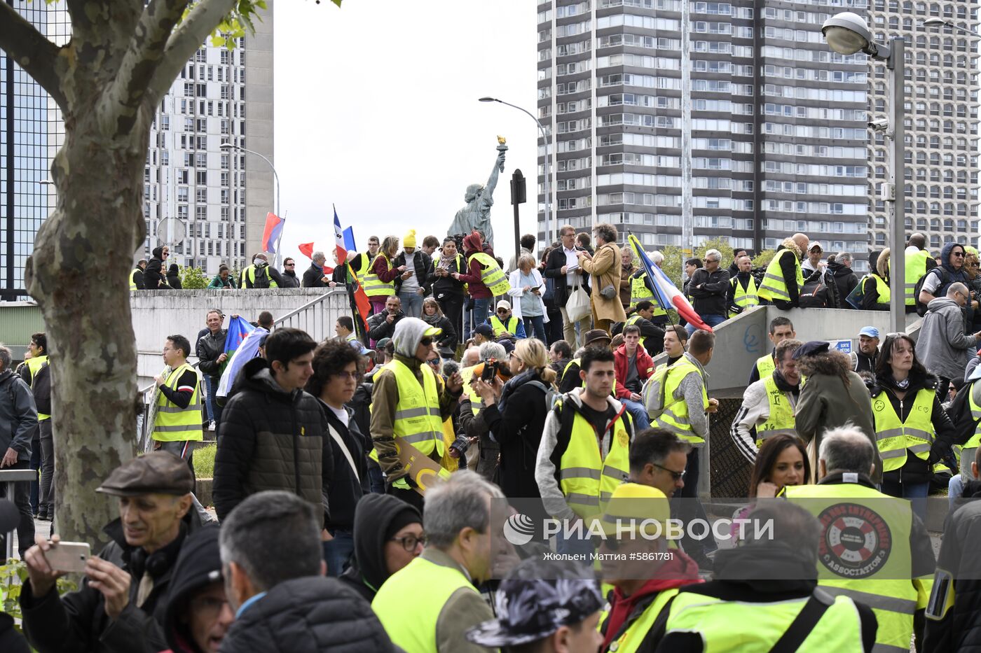 Акция протеста "жёлтых жилетов" во Франции