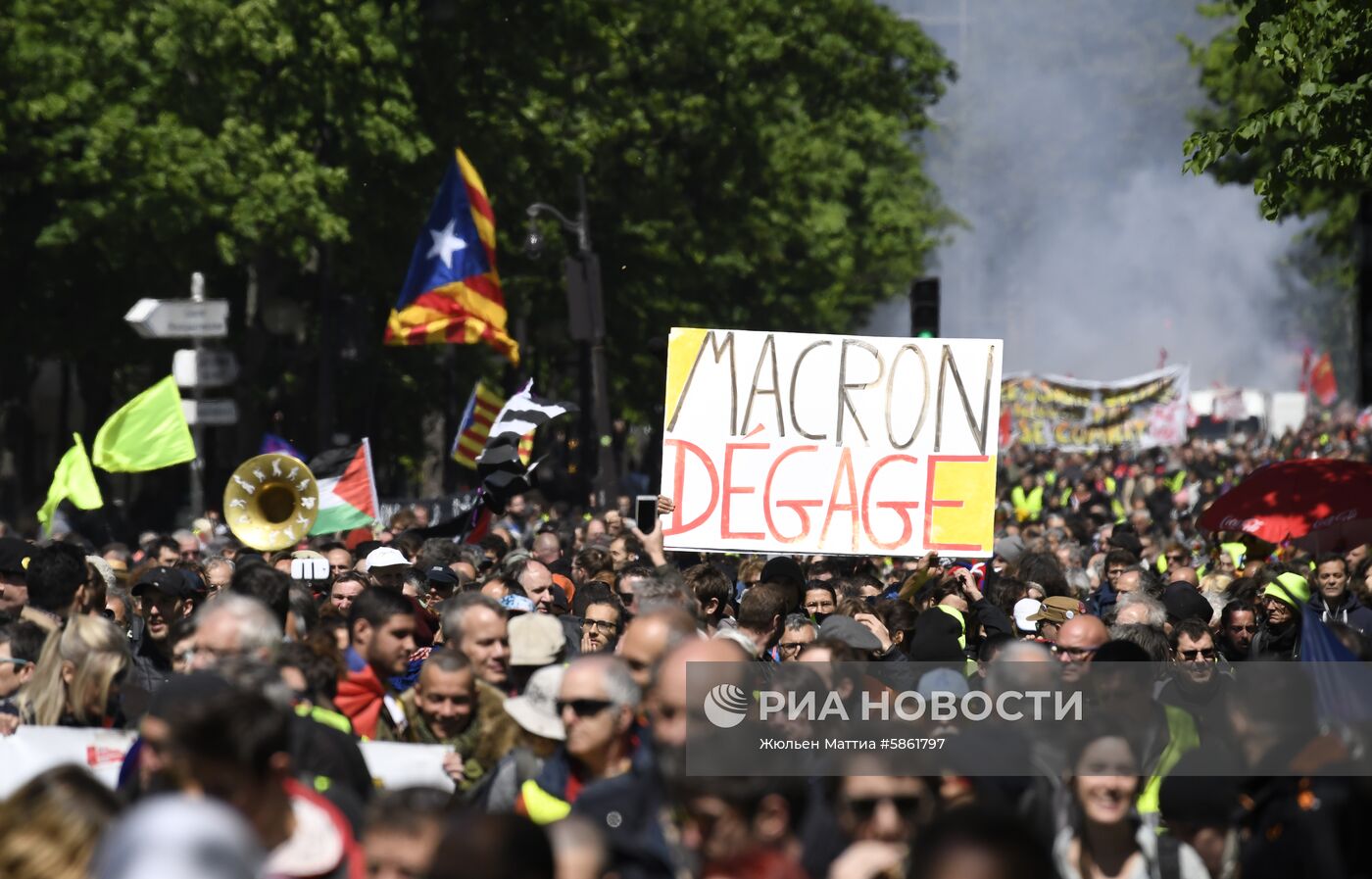 Акция протеста "жёлтых жилетов" во Франции