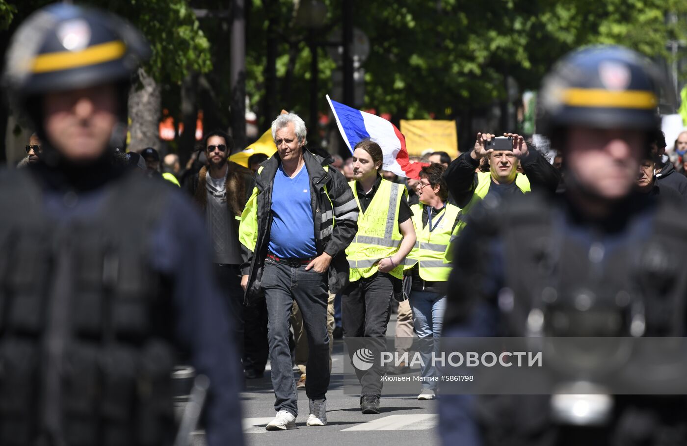 Акция протеста "жёлтых жилетов" во Франции