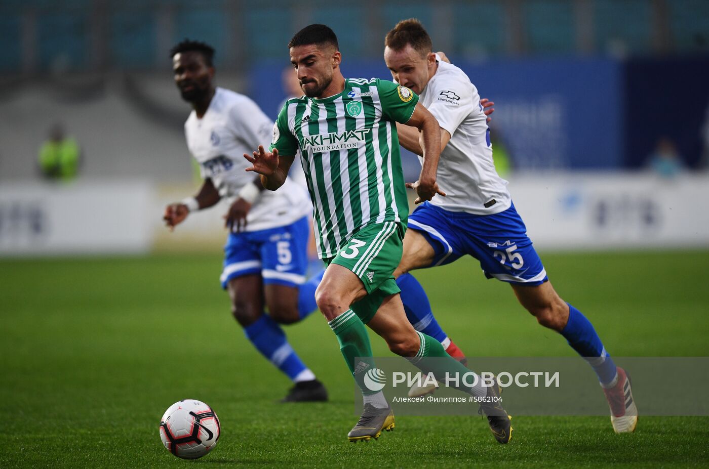 Футбол. РПЛ. Матч "Динамо" - "Ахмат"