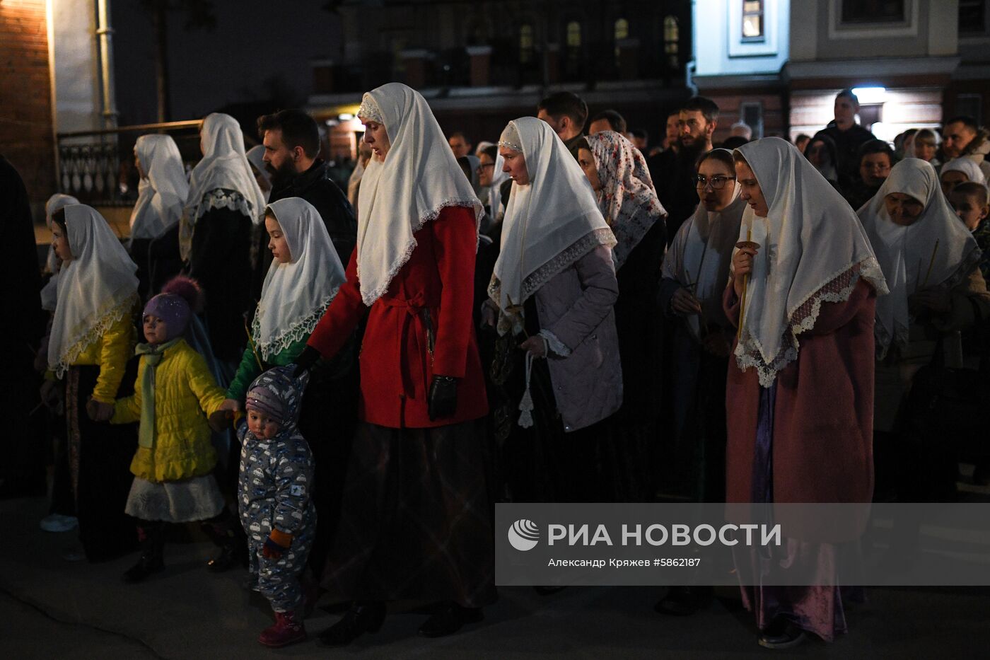 Празднование Пасхи в регионах России