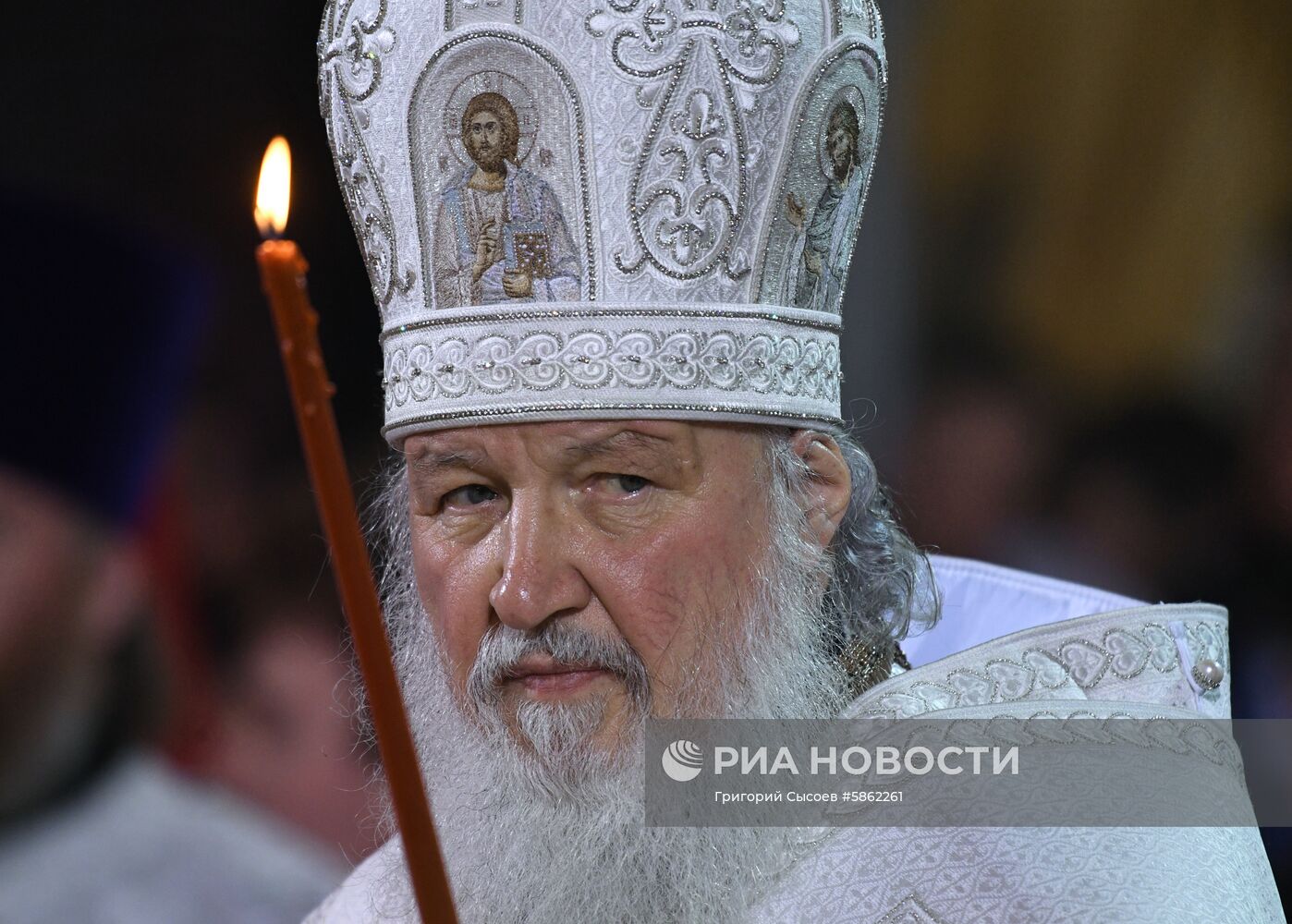 Пасхальное богослужение в храме Христа Спасителя