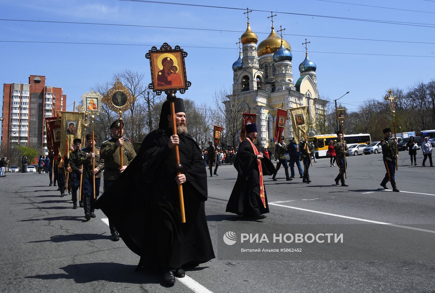 Пасхальный крестный ход