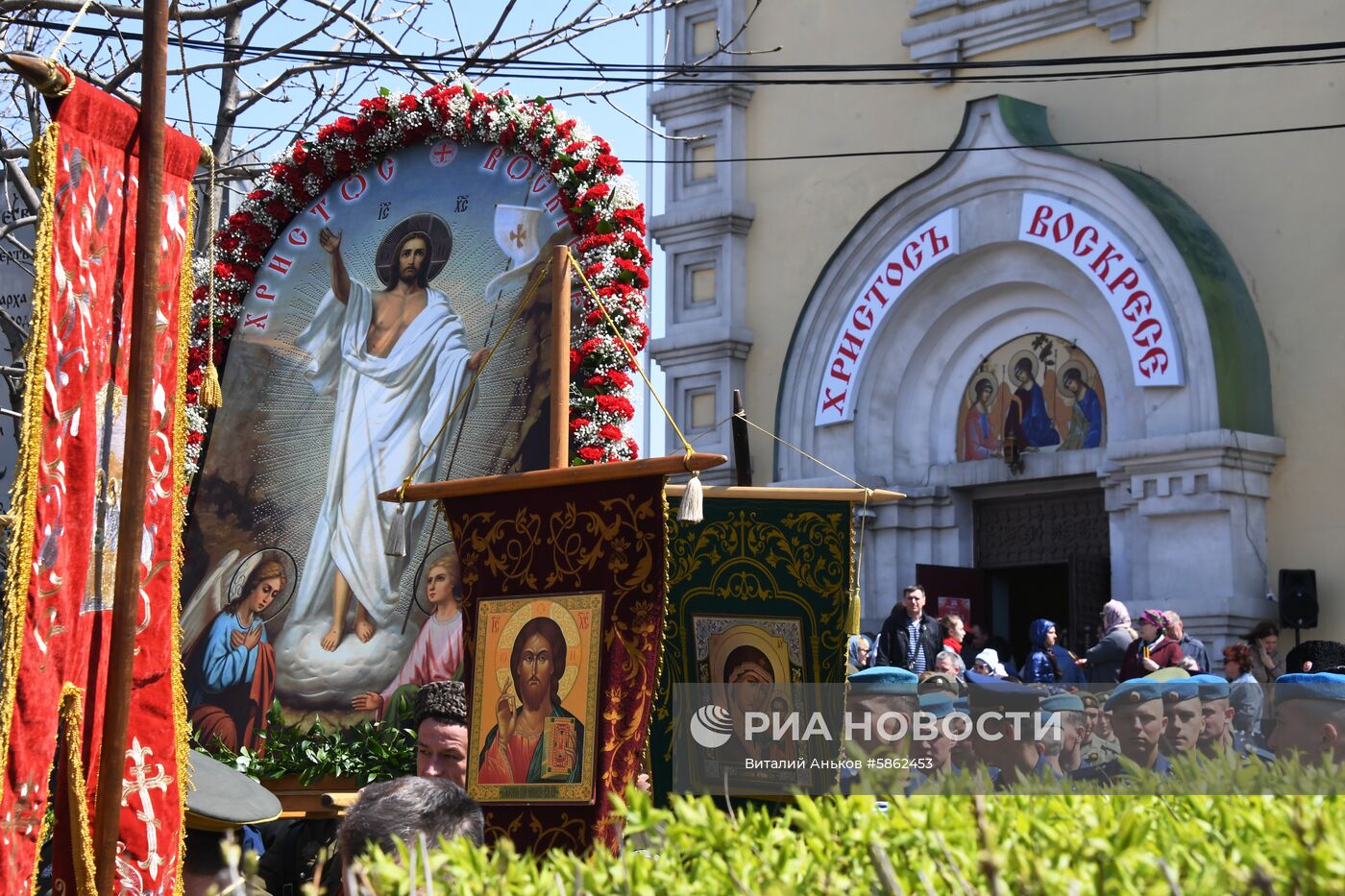 Пасхальный крестный ход