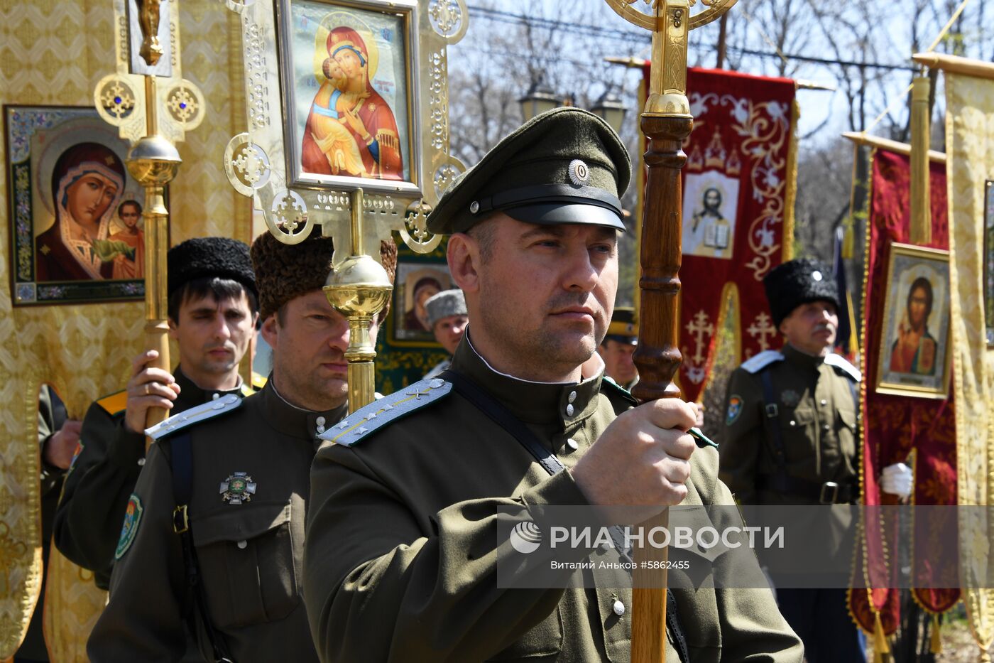 Пасхальный крестный ход