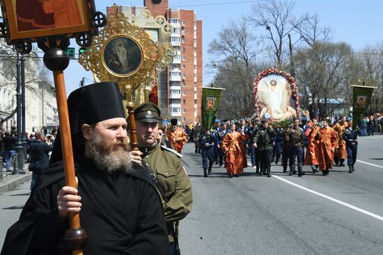 Пасхальный крестный ход