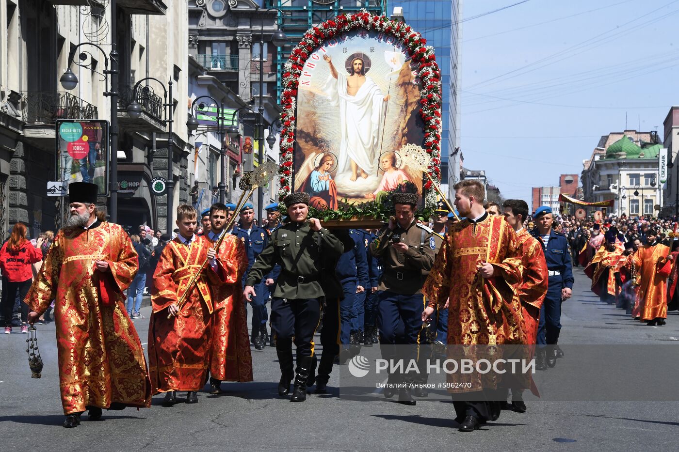 Пасхальный крестный ход