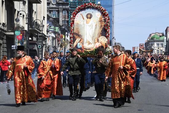 Пасхальный крестный ход