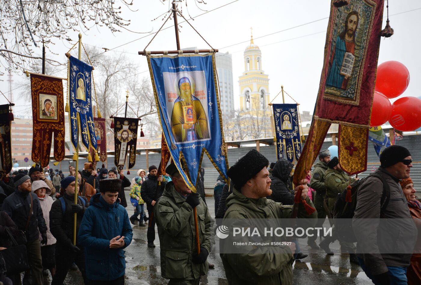 Пасхальный крестный ход 