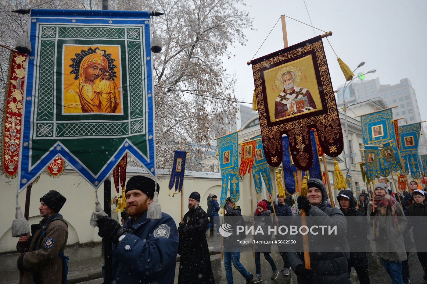 Пасхальный крестный ход 