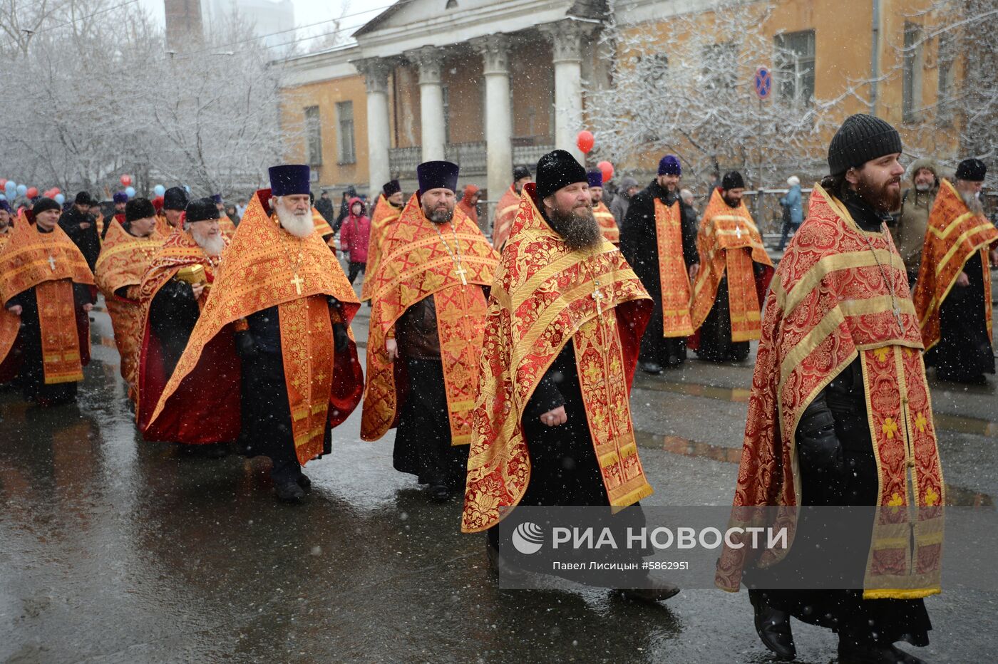 Пасхальный крестный ход
