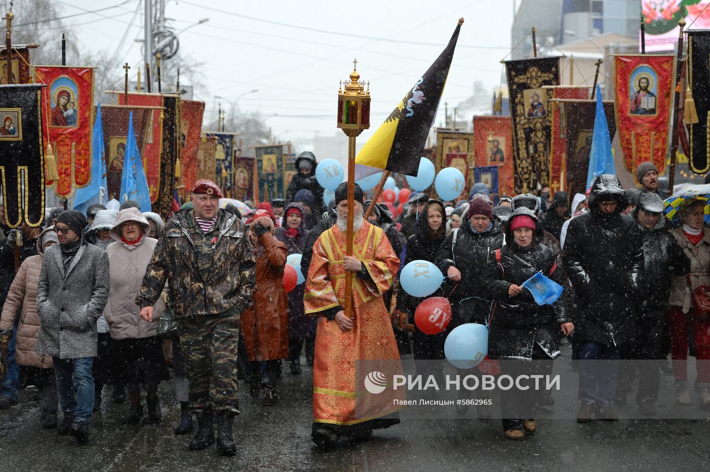Пасхальный крестный ход