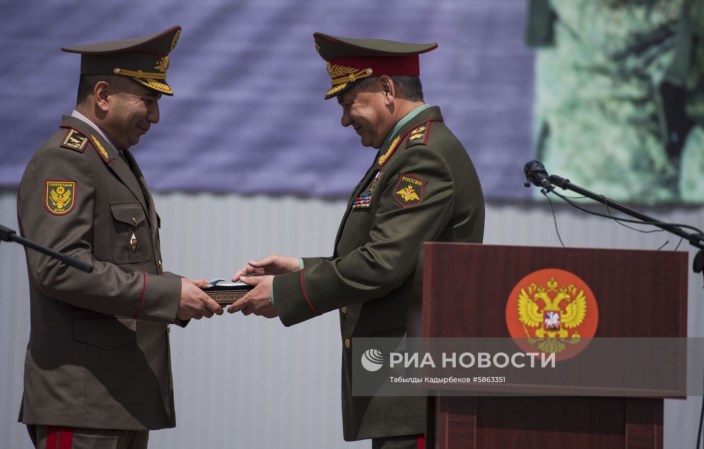 РФ передала Киргизии партию военной техники