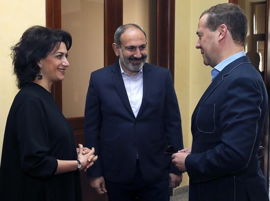 Визит премьер-министра РФ Д. Медведева в Армению