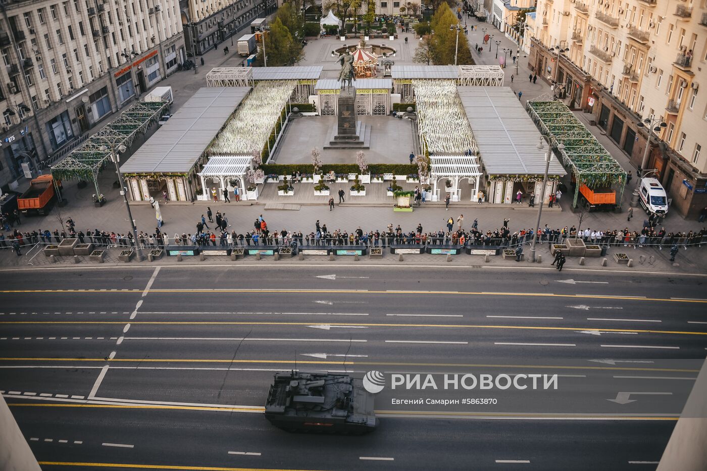 Прибытие военной техники на репетицию парада Победы