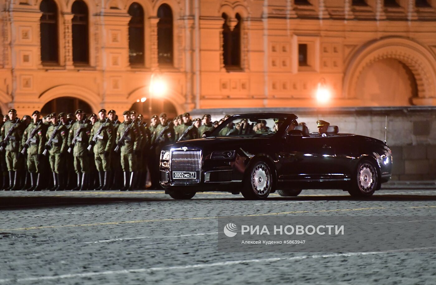 Ночная репетиция парада Победы