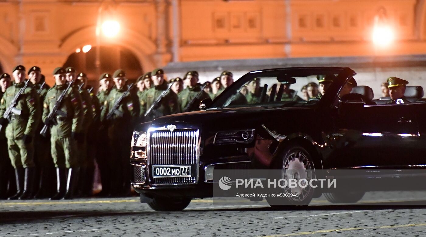 Ночная репетиция парада Победы