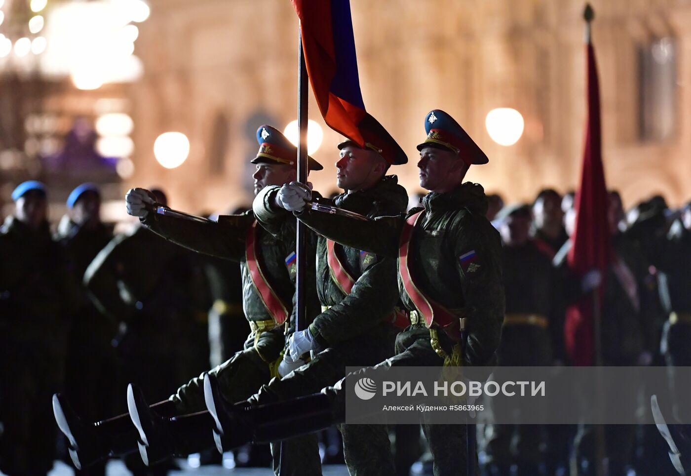 Ночная репетиция парада Победы