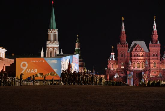 Ночная репетиция парада Победы