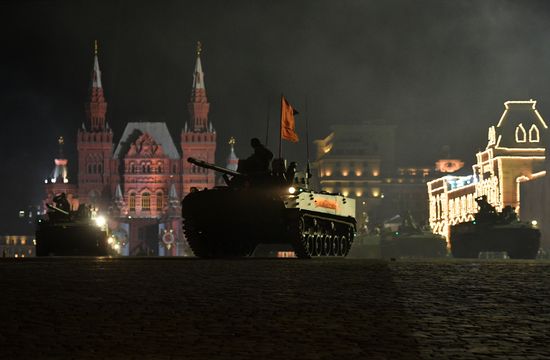 Ночная репетиция парада Победы