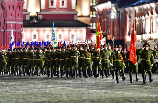 Ночная репетиция парада Победы