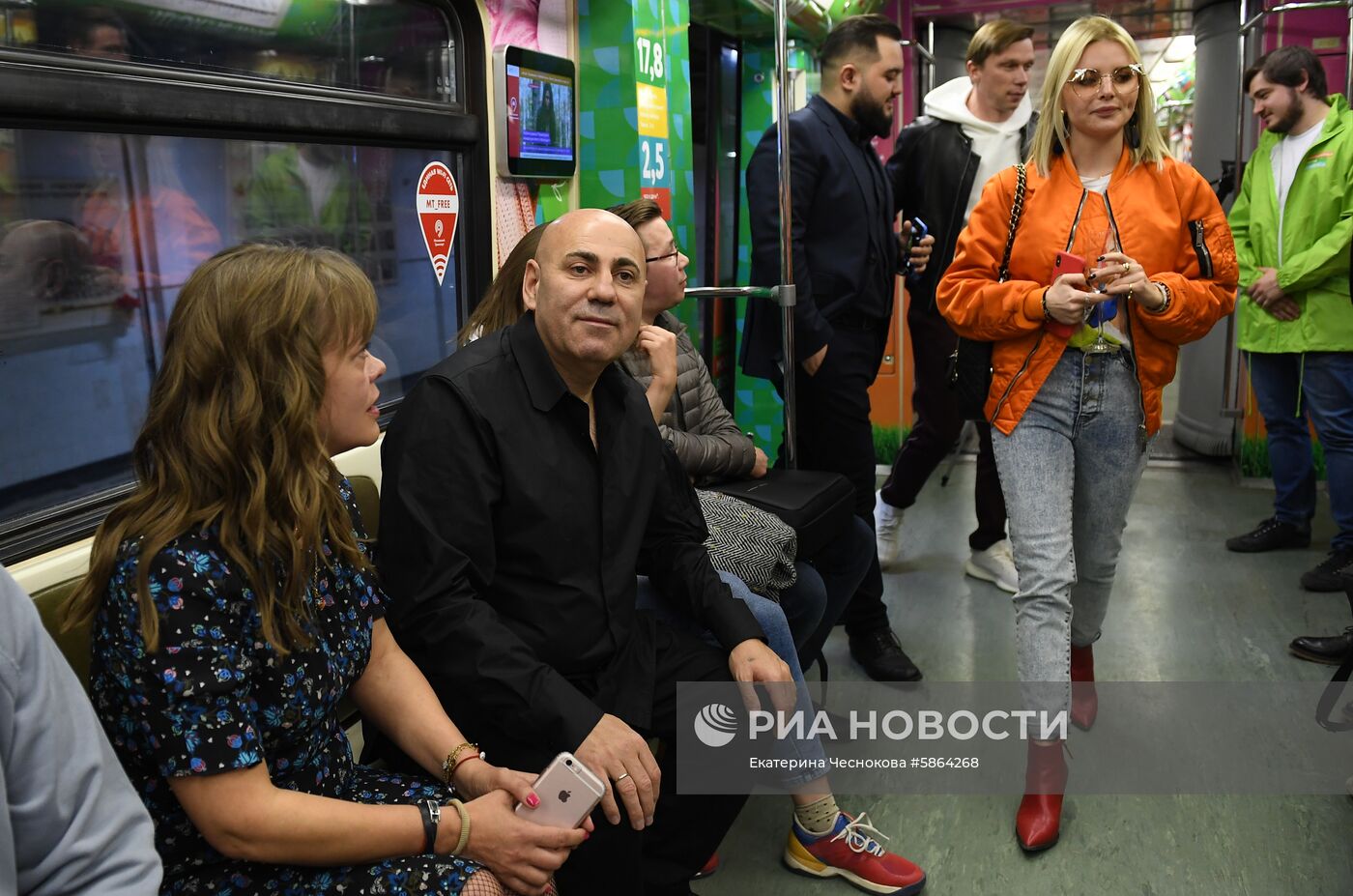 Запуск тематического поезда метро «Московская весна а сappella»