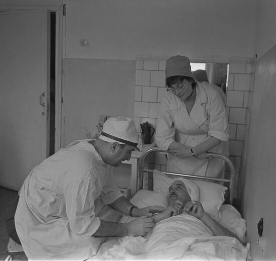 Советский оториноларинголог Симон Хечинашвили