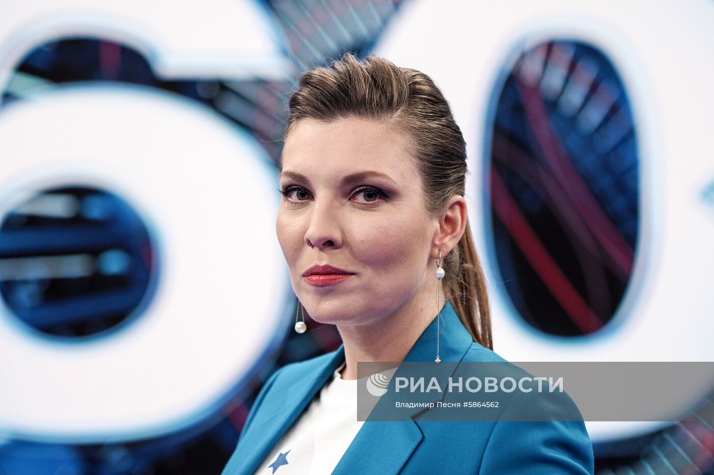 Телеведущая Ольга Скабеева