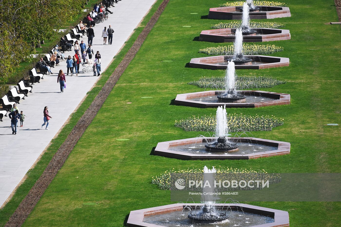 Открытие сезона фонтанов в Москве