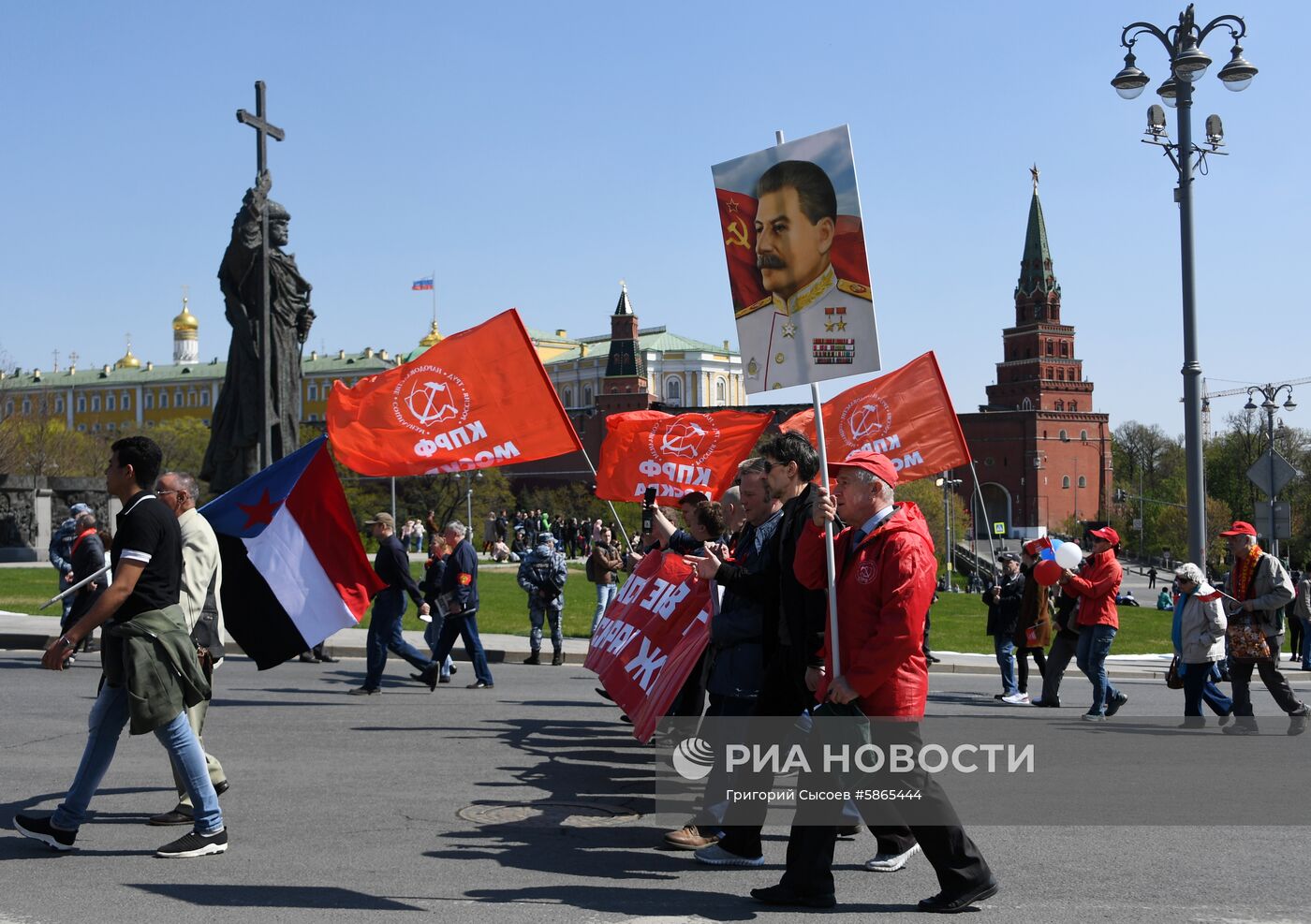 Шествие и митинг КПРФ