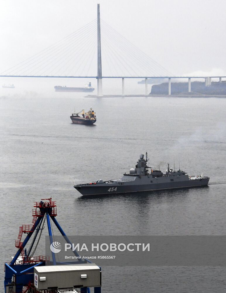 Отряд кораблей Северного флота прибыл во Владивосток