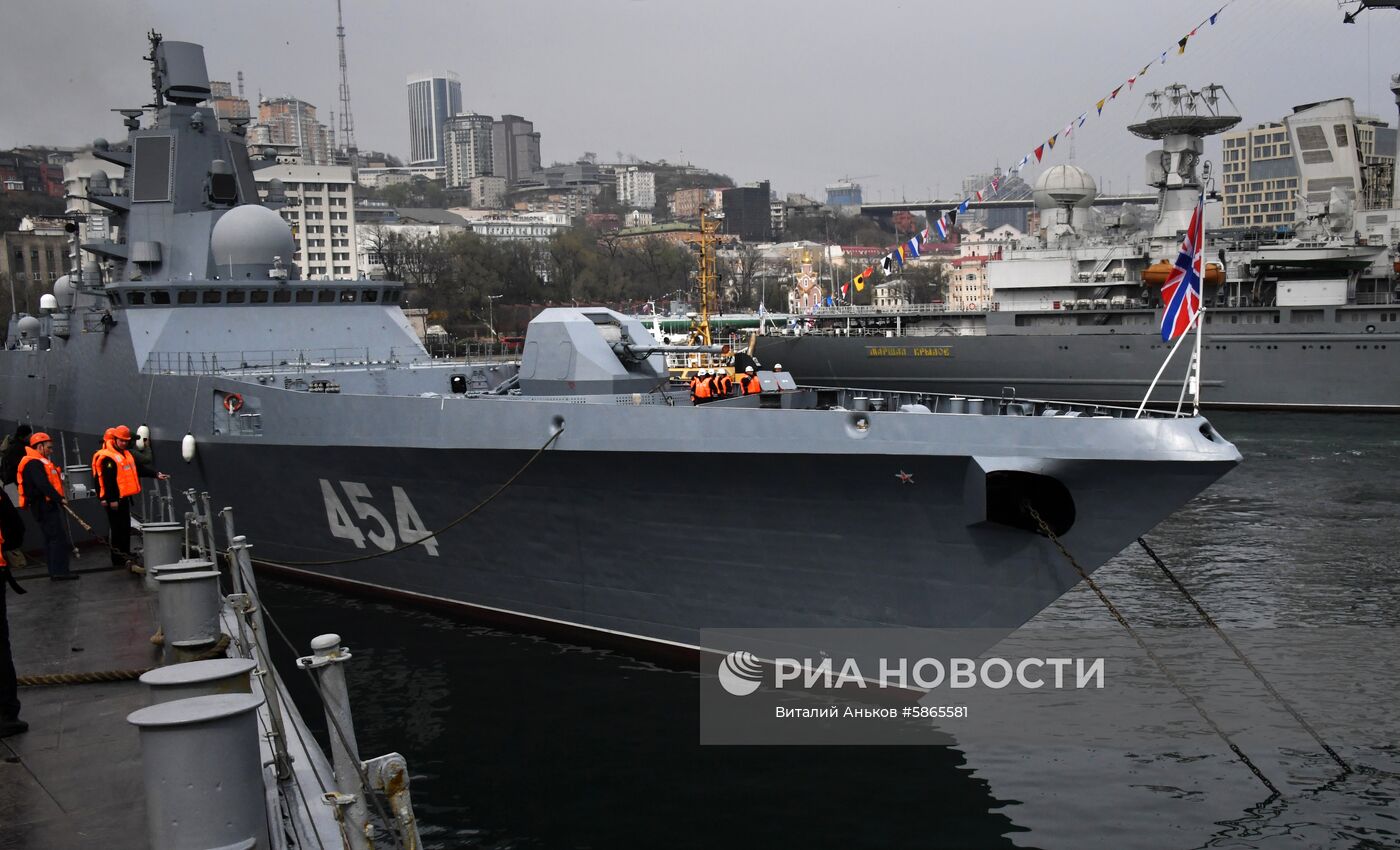 Отряд кораблей Северного флота прибыл во Владивосток