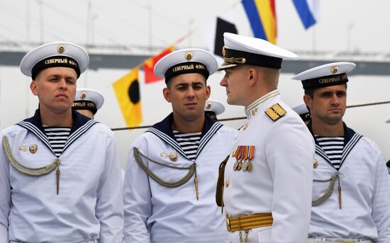 Отряд кораблей Северного флота прибыл во Владивосток