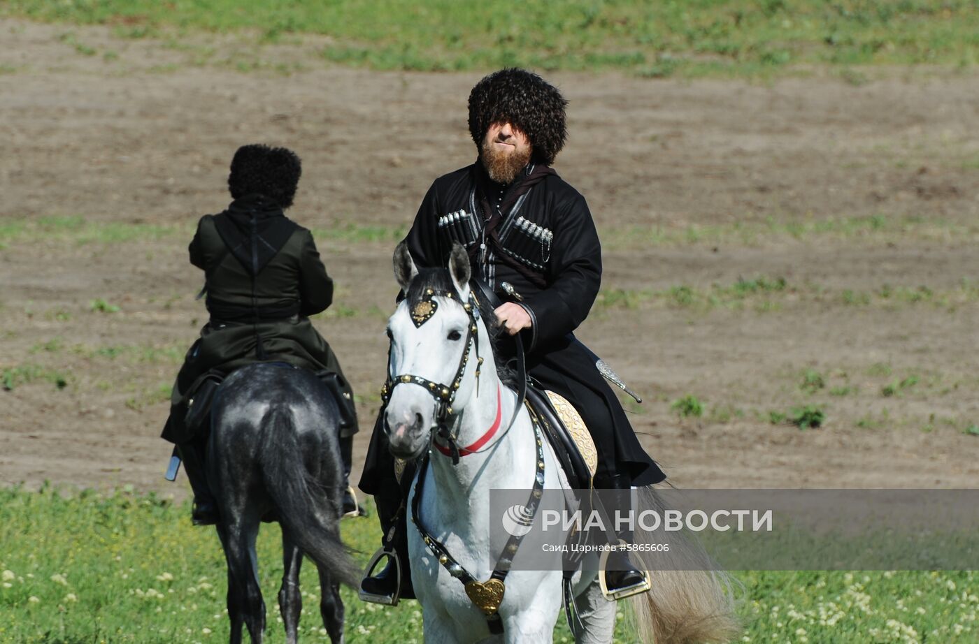 В Чечне установлен мировой рекорд по числу участников в конном походе